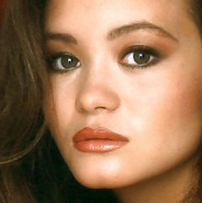 Chat with Alana soares - Flipped.Chat - AI Character Chatbot